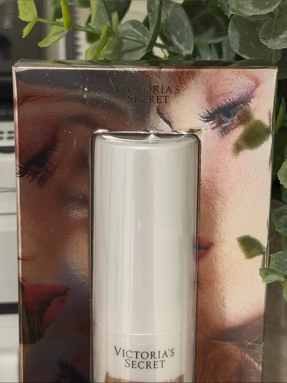 Victoria's Secret Just Say Glow Highlighter Stick